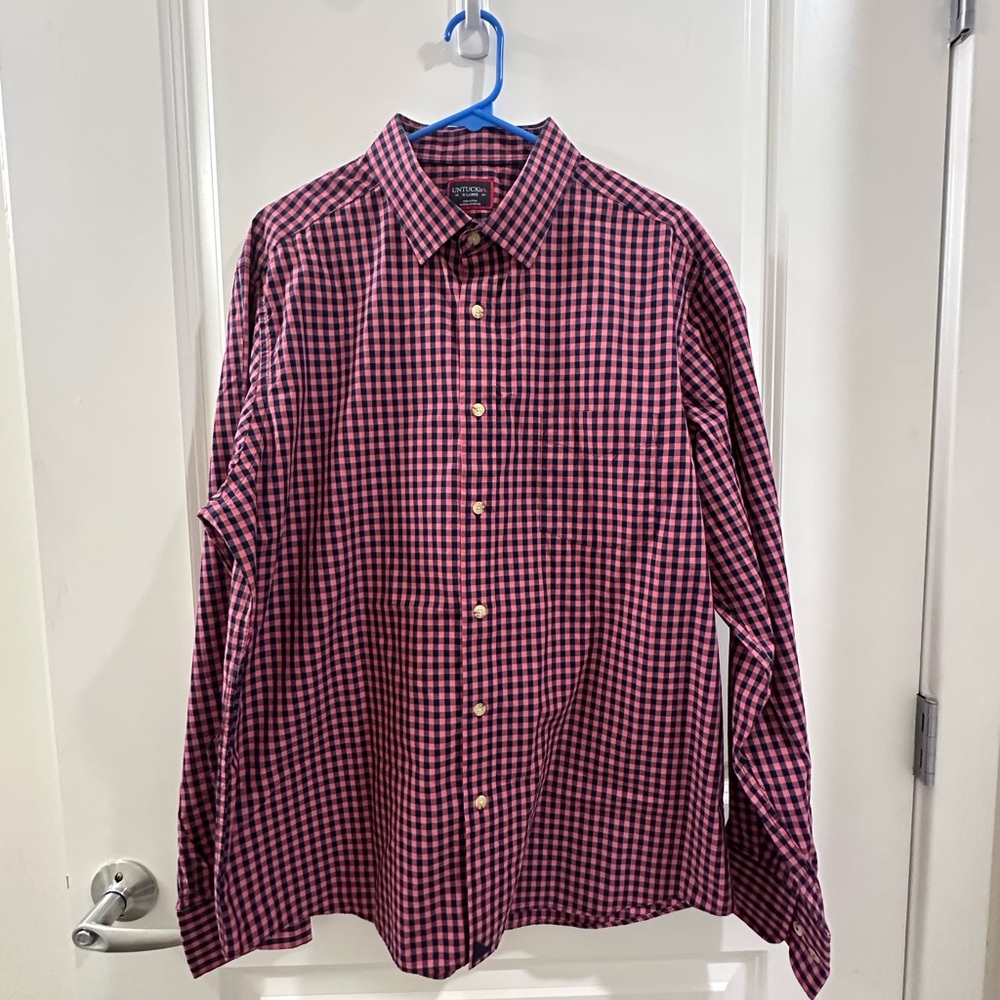 UNTUCKit Men's Plaid Shirt - Red and Black
